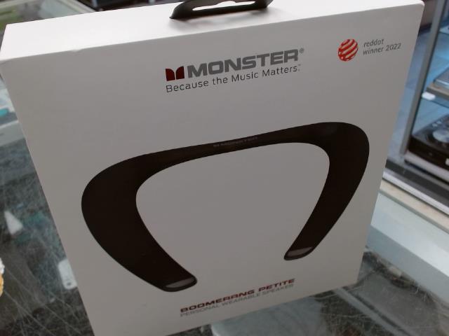 Monster boomerang petite