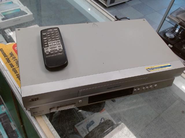 Lecteur super vhs + manette