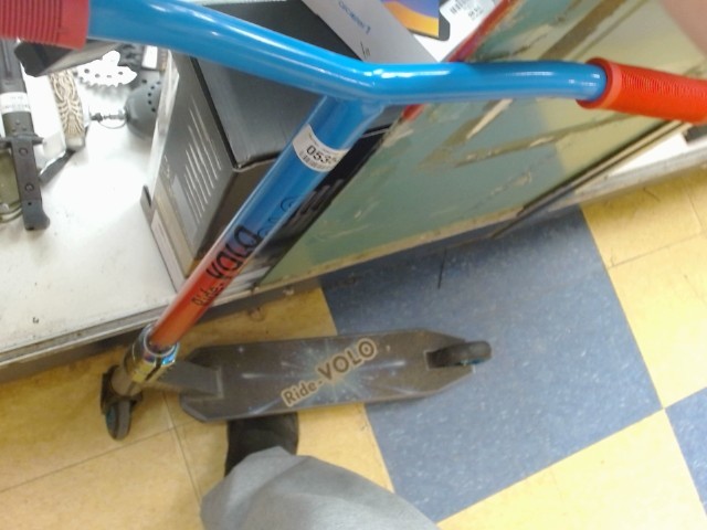Trotinette pour enfant neuf