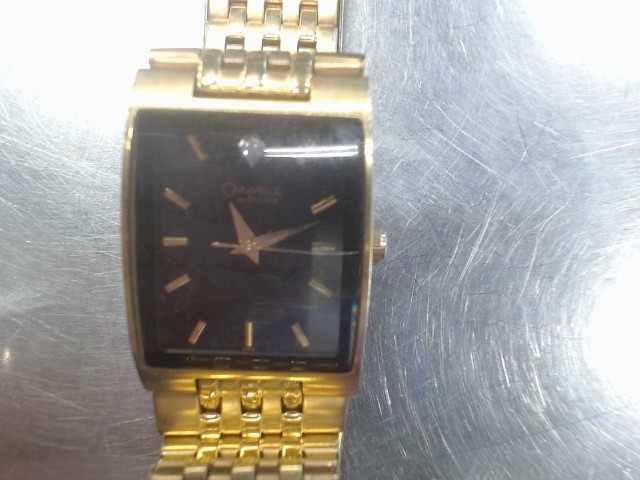 Montre caravelle by bulova doree