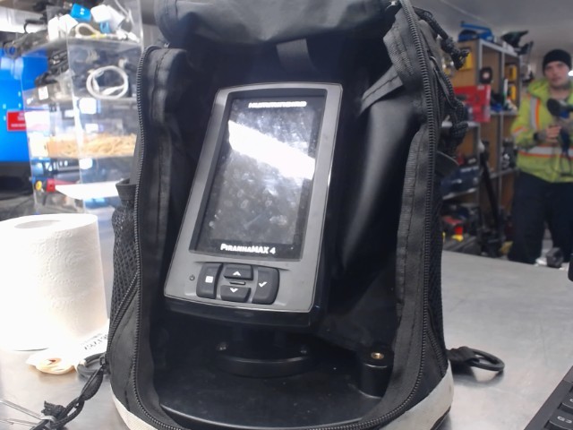 Fish finder complet dans tui