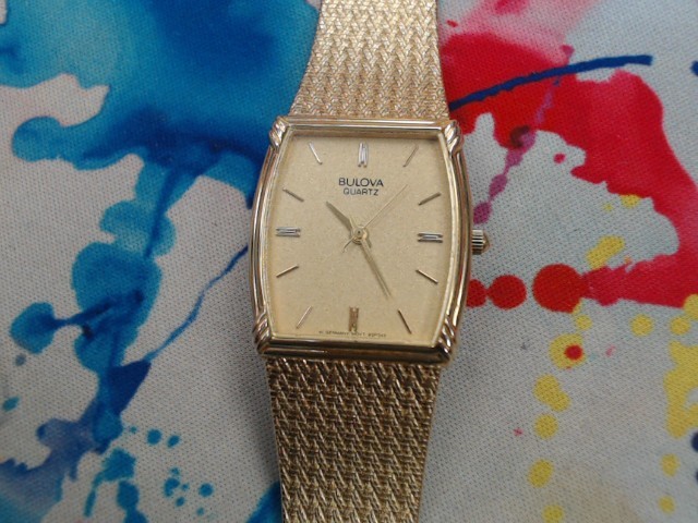 Vintage bulova quartz tonneau style