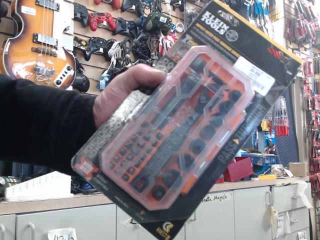 Kit socket