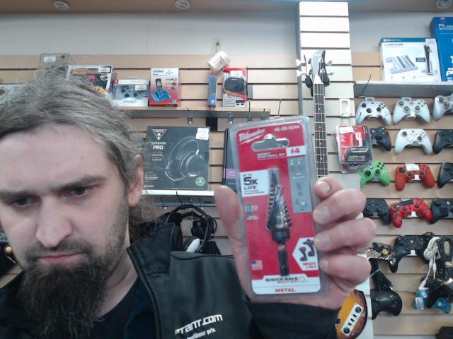 Step drill bit num4