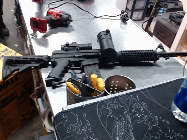Tippmann paintball gun + acc