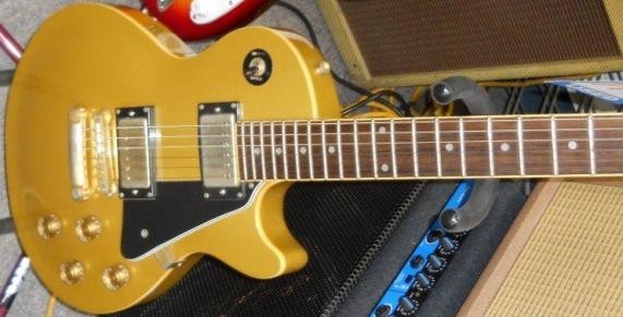 Guitar tracker gold color