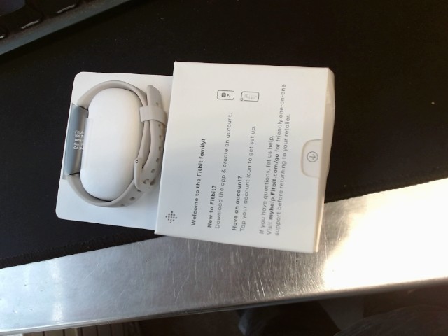 Fitbit blanc avec box