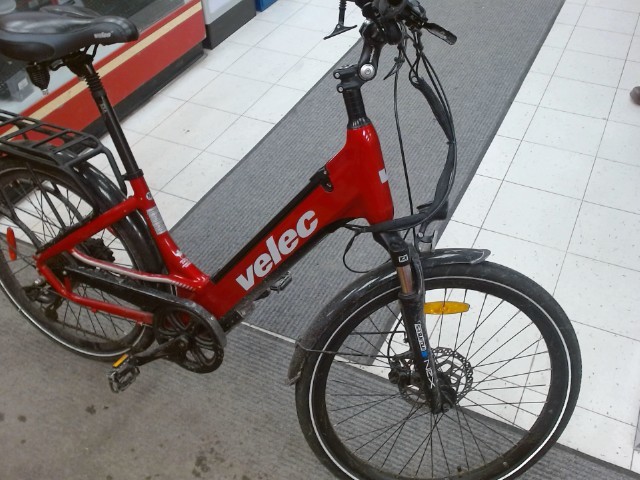 Velo eclectrique rouge