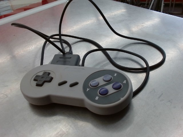 Manette fake snes