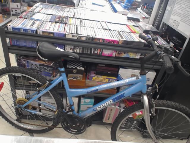 Velo bleu ciel