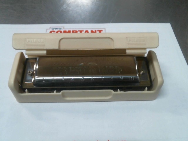 Harmonica en c dans etui