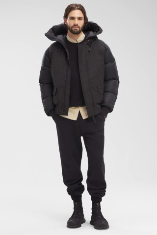 Canada goose bomber black label