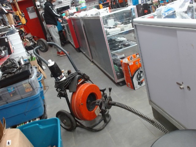 Fish 50 pied orange a roulette