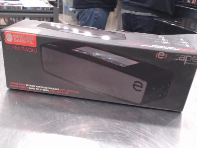 Speaker bluetooth et fm radio