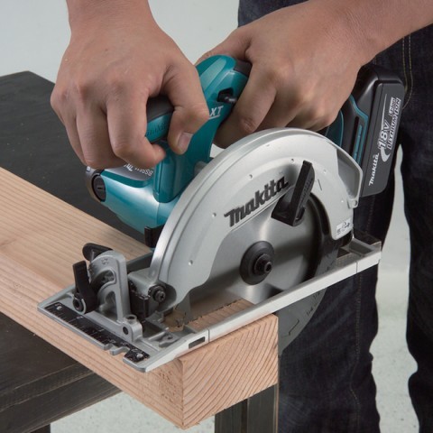 Scie ronde makita a batterie