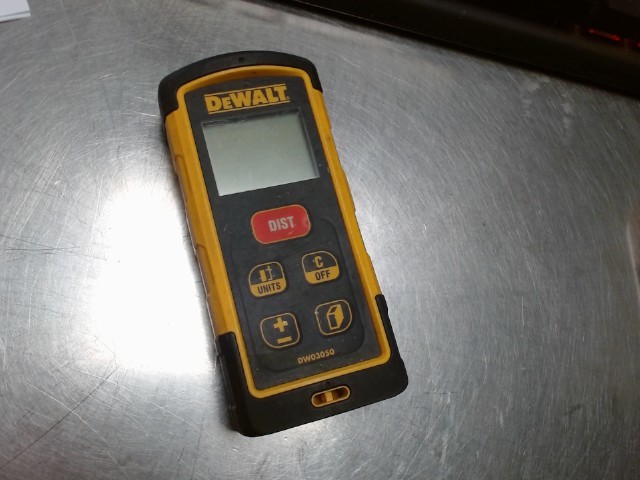 Laser measuring dewalt