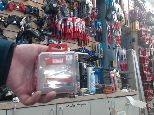 6pc diam hole