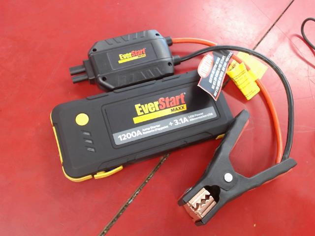 Booster pack 1200amp + pinces pas d'acc