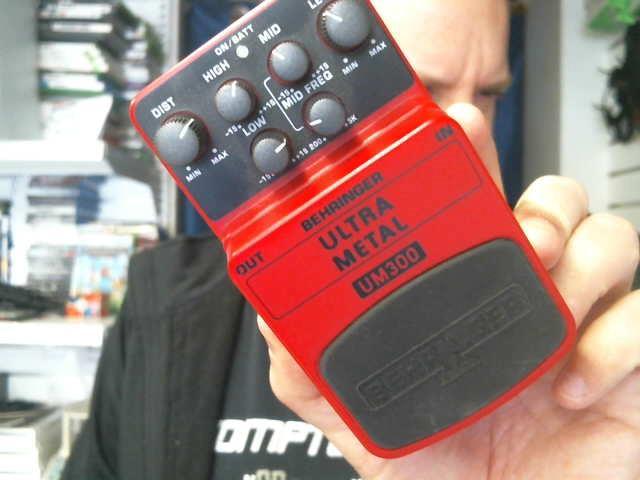 Pedale metal distortion