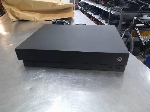 Xbox one x 1to + fil no man