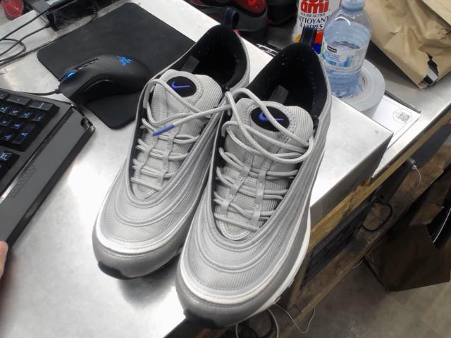 Nike air max silver
