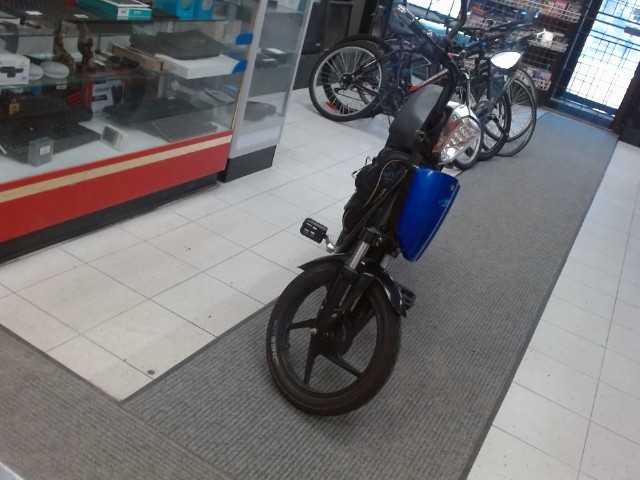 Bike electreique chargeur cl