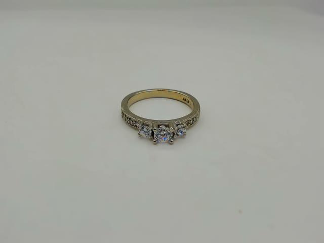 BAGUE EN OR BLANC 10KT