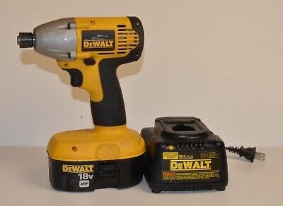Drill dewalt + battery + chargeur