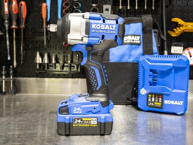 Brushless 1/4 impact driver + acc