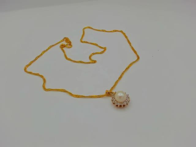 CHAINE EN OR 14KT AVEC PEND 