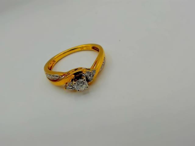 BAGUE EN OR 10KT DIAM 