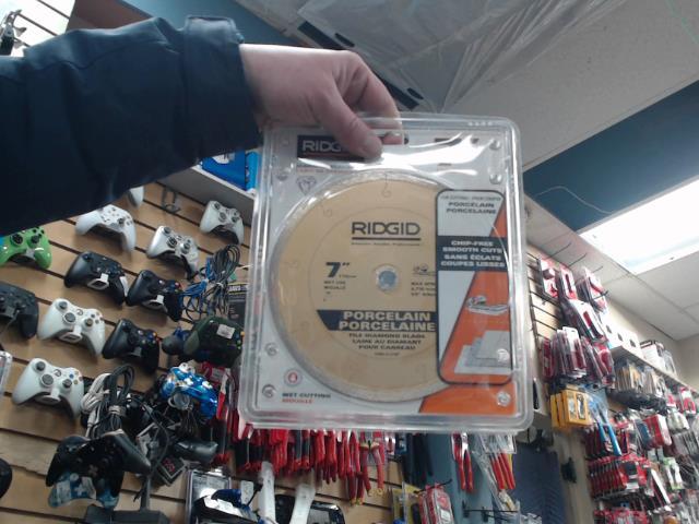 7in porcelain blade
