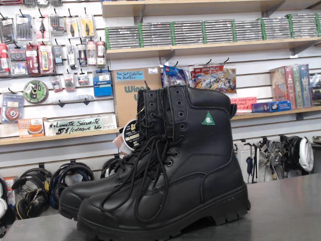 Paire de botte travail neuves