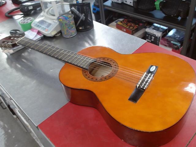 Guitare classique valencia pas d'acc