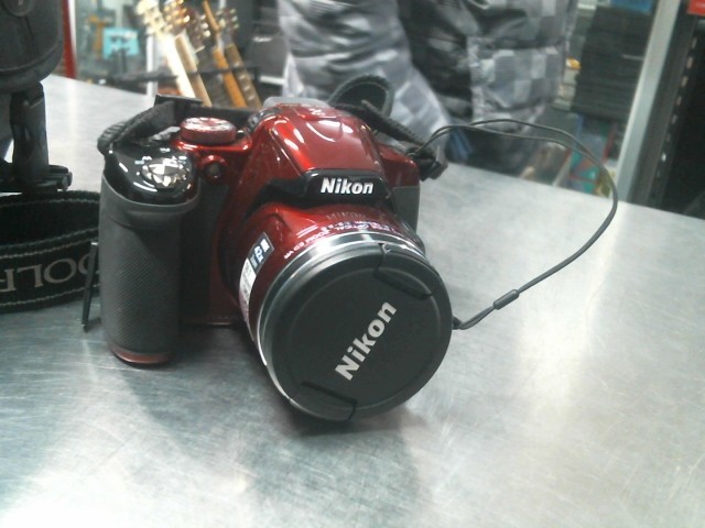 Camera rouge 4.3-180mm avec etui et acc