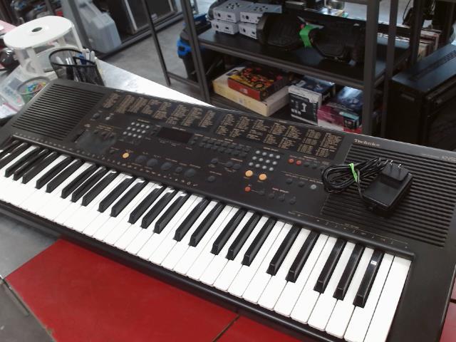 Keyboard synthetiseur technics+fil power