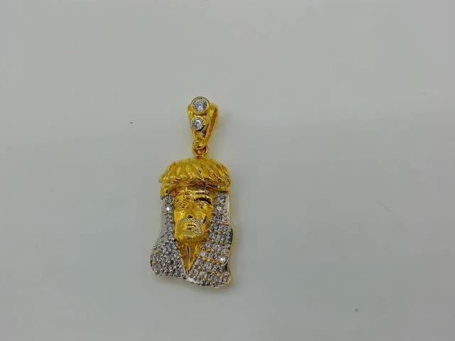 BRELOQUE JESUS EN OR 10KT