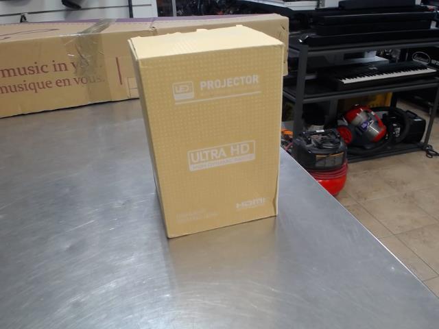 Projecteur neuf ds boite