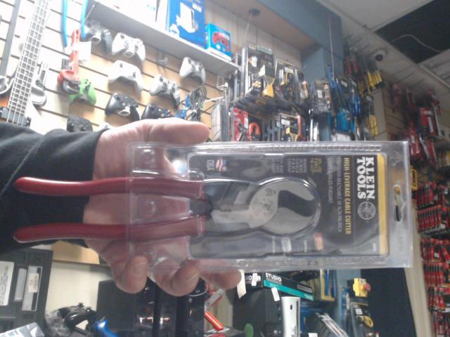 High leverage cable cutter