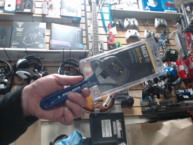 8in adjustable wrench