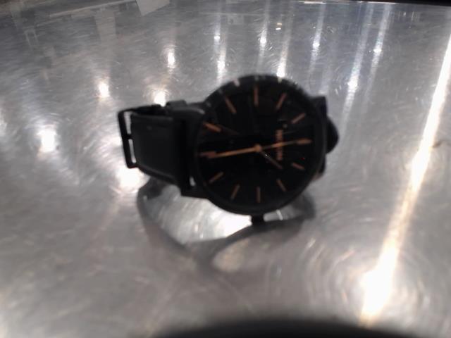 Montre noir
