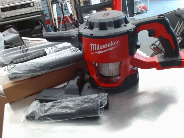 Aspirateuir compact m18 sans fil