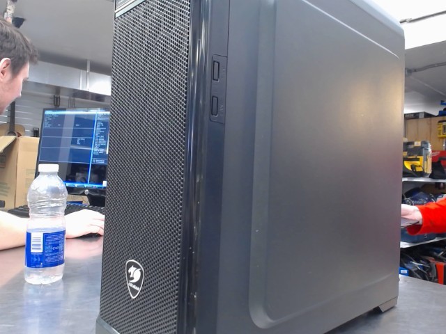 I5-9400f / 32gb ram / 2tb ssd / gtx1660s