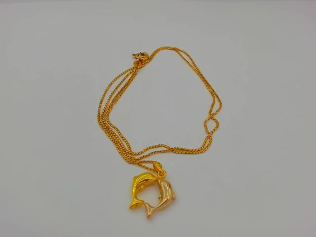 CHAINE EN OR 18KT AVEC PEND 