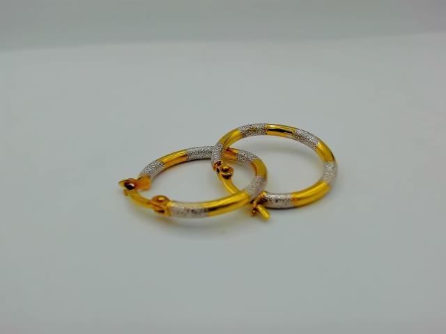 BOUCLES D OREILLES EN OR 10KT