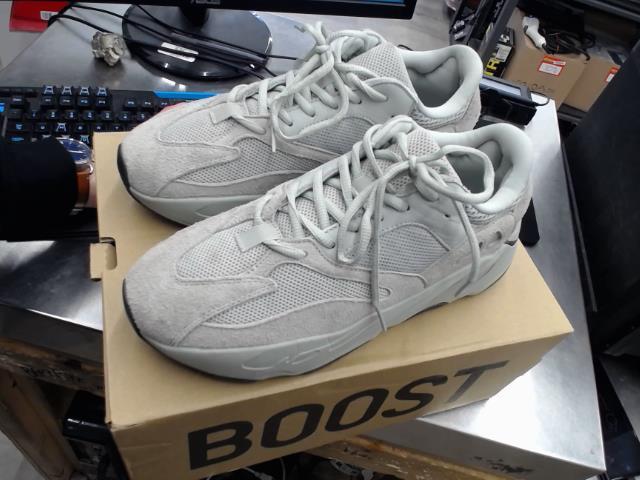 Yeezy boost 700 eg7487 ''salt''