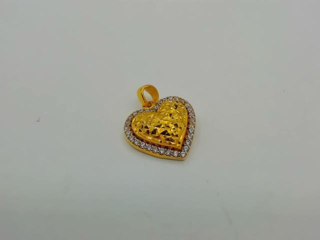 BRELOQUE COEUR EN OR 10KT