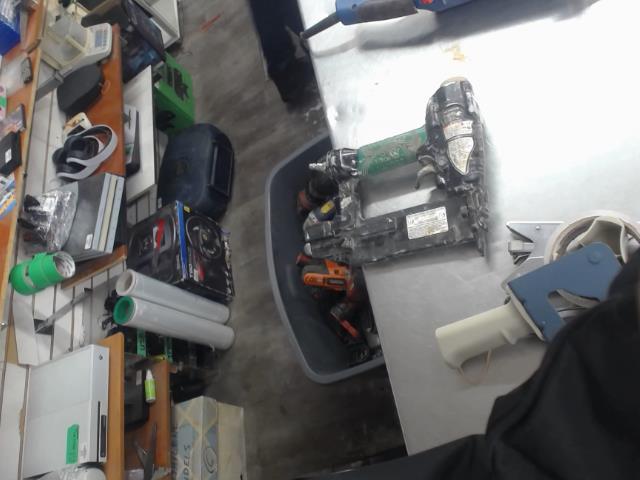 Hitachi gun a clou