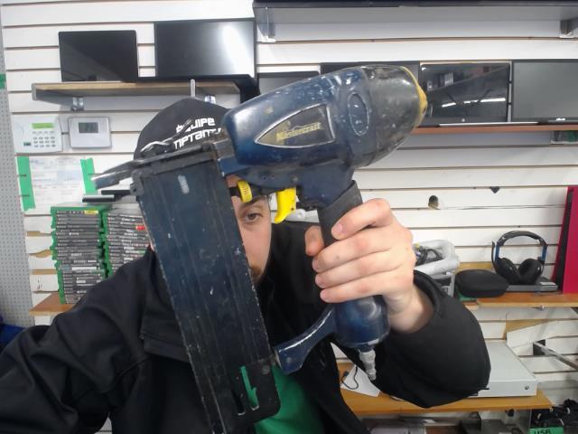 Gun a clou mastercraft