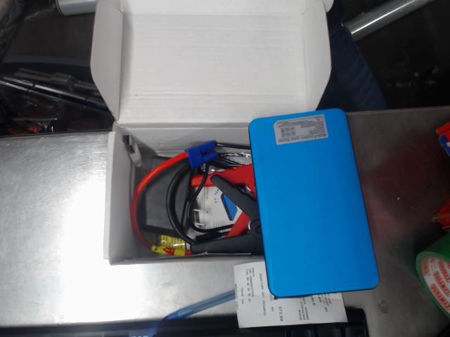 Multi fonction jump starter avec acc